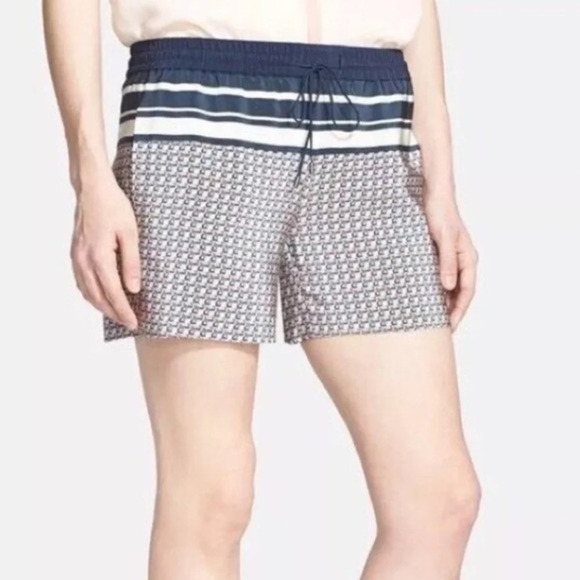 Vince Border Print Coastal Navy Blue Tie-Front Silk Shorts size small - Picture 1 of 7